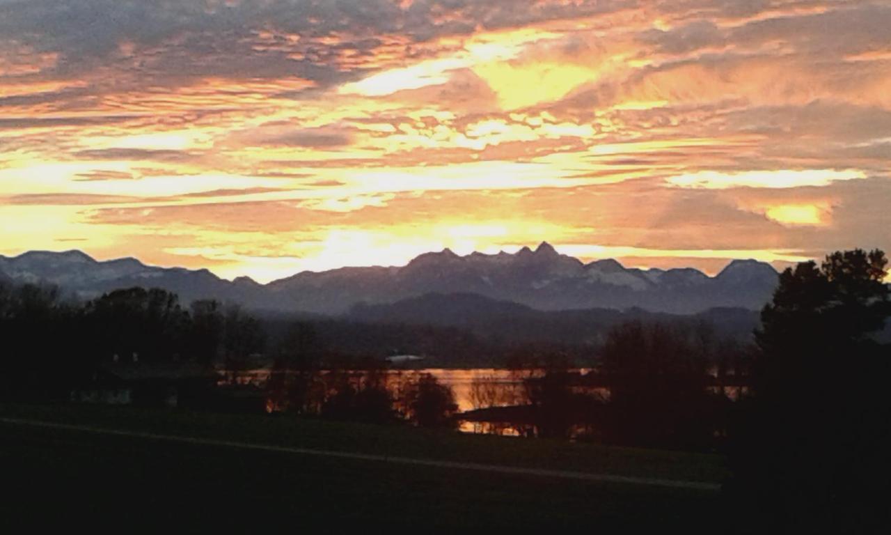 Ferienwohnung Chiemseezeit :-) - Familie Lechermann Gstadt am Chiemsee Extérieur photo