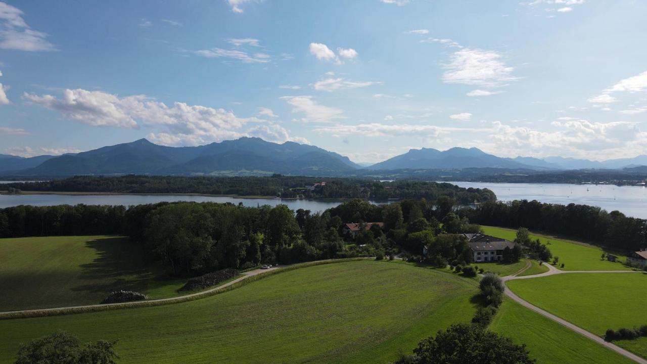 Ferienwohnung Chiemseezeit :-) - Familie Lechermann Gstadt am Chiemsee Extérieur photo